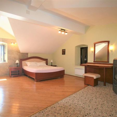 Holiday Home Ametist Cattaro Esterno foto