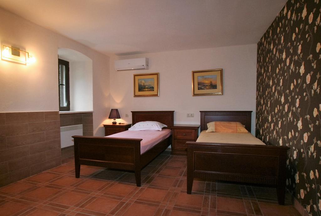 Holiday Home Ametist Cattaro Esterno foto
